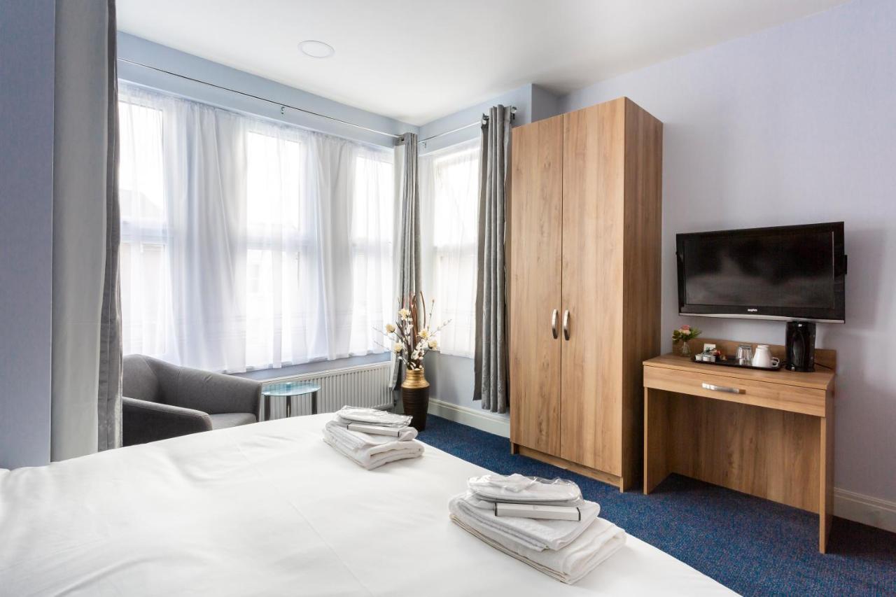 Wellesley Hotel Ilford Esterno foto